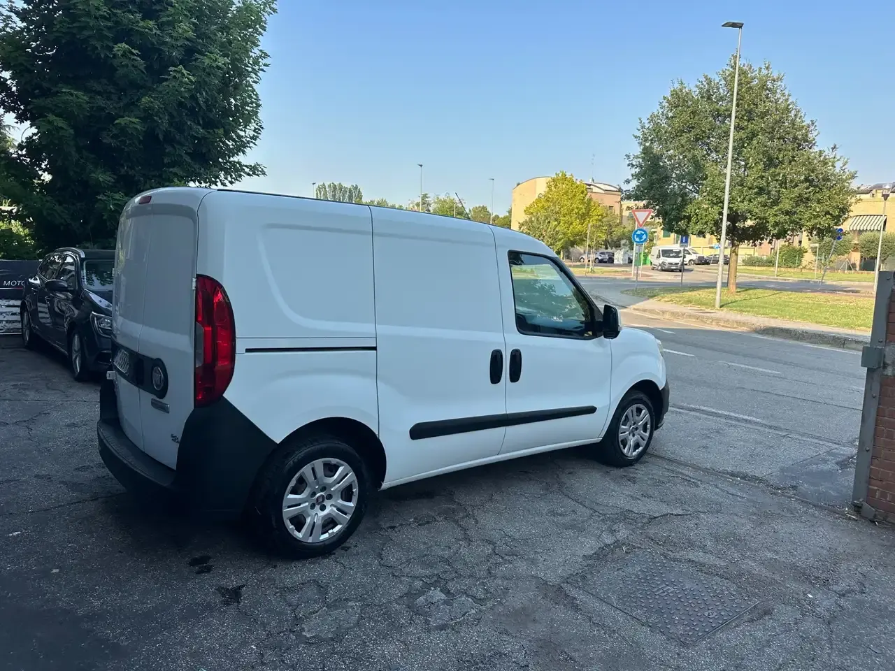 Foto 5 di 11