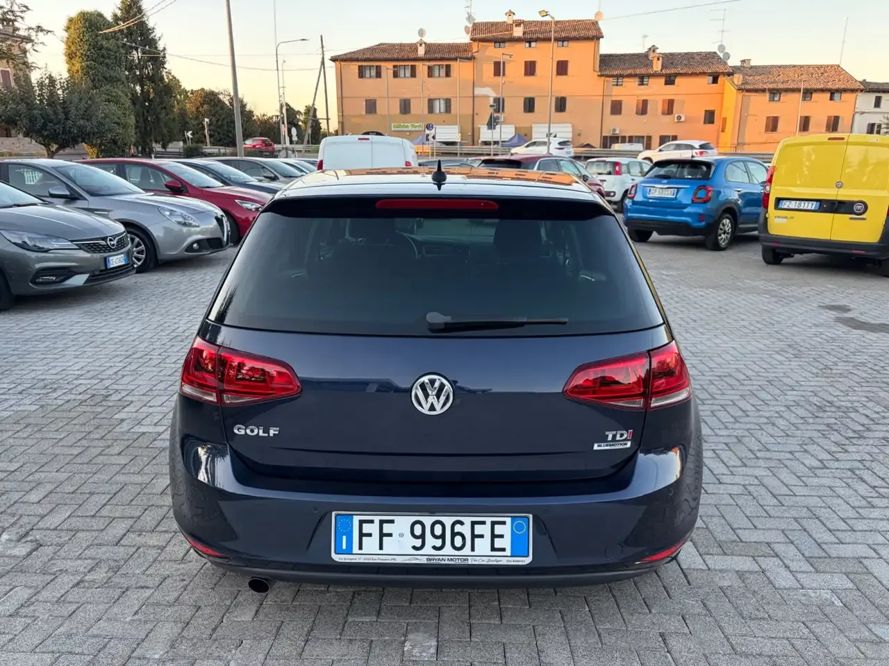 Foto 7 di 10