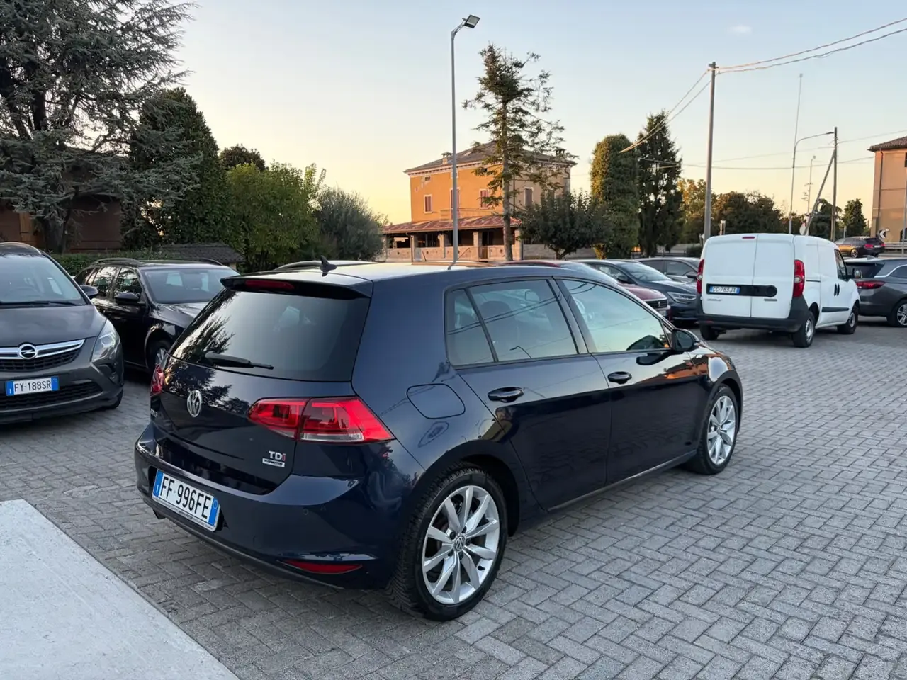 Foto 6 di 10