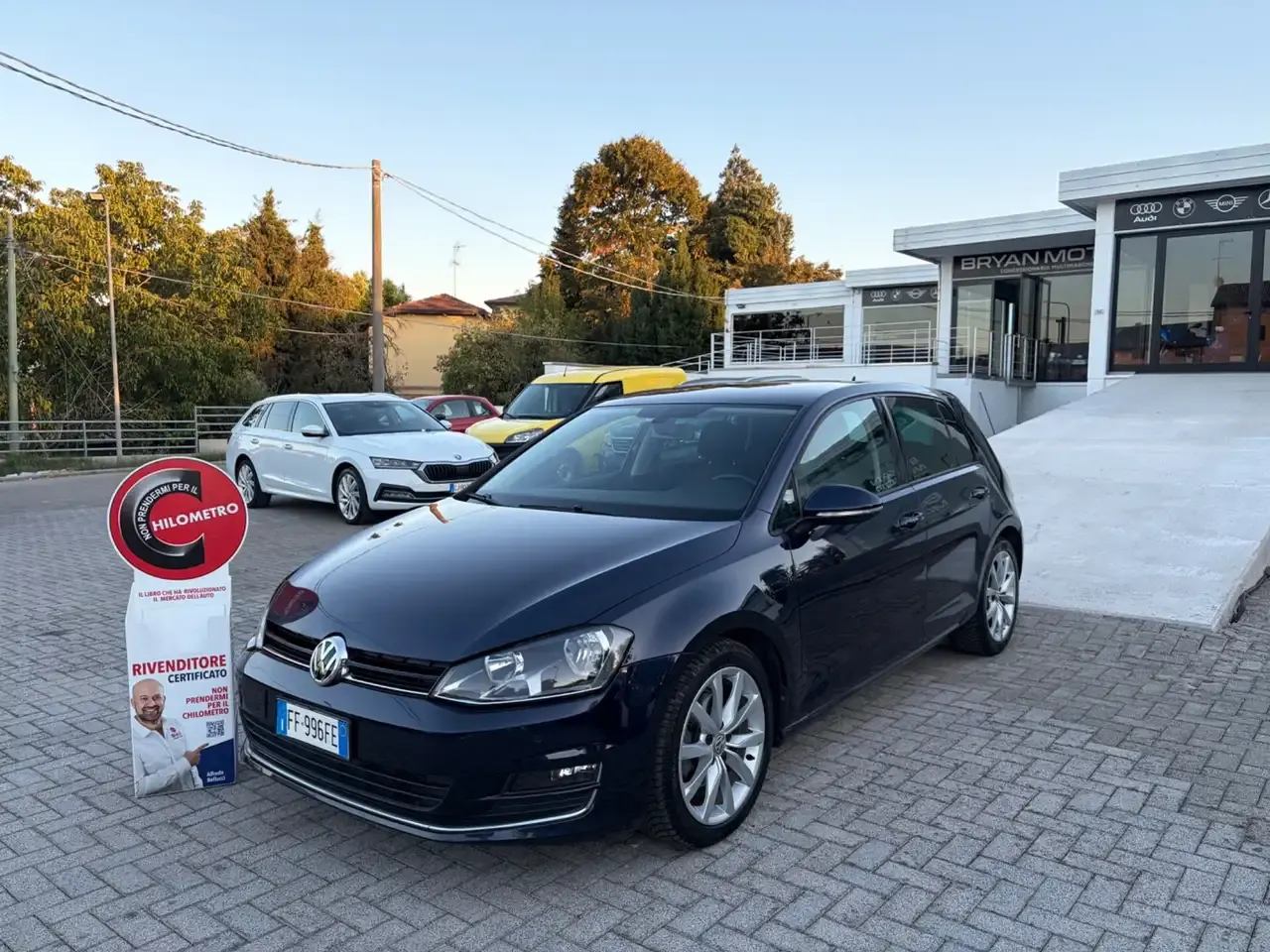 Foto 2 di 10