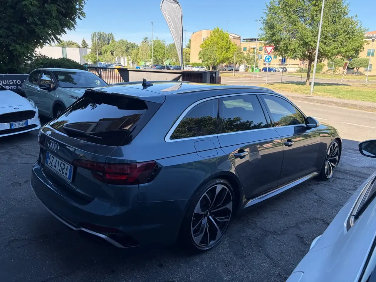 Foto 4 di 11