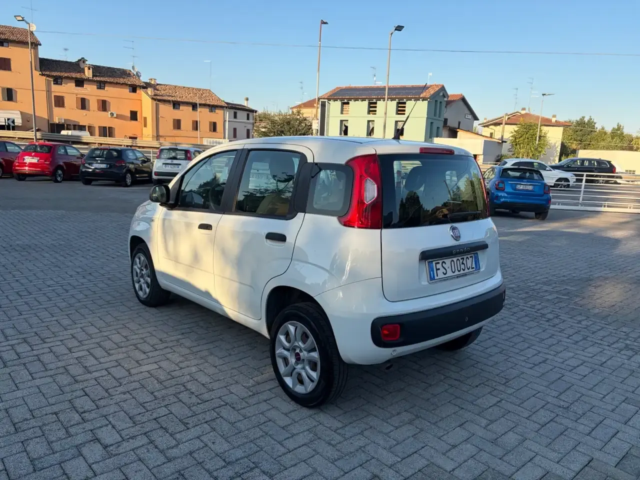Foto 4 di 11