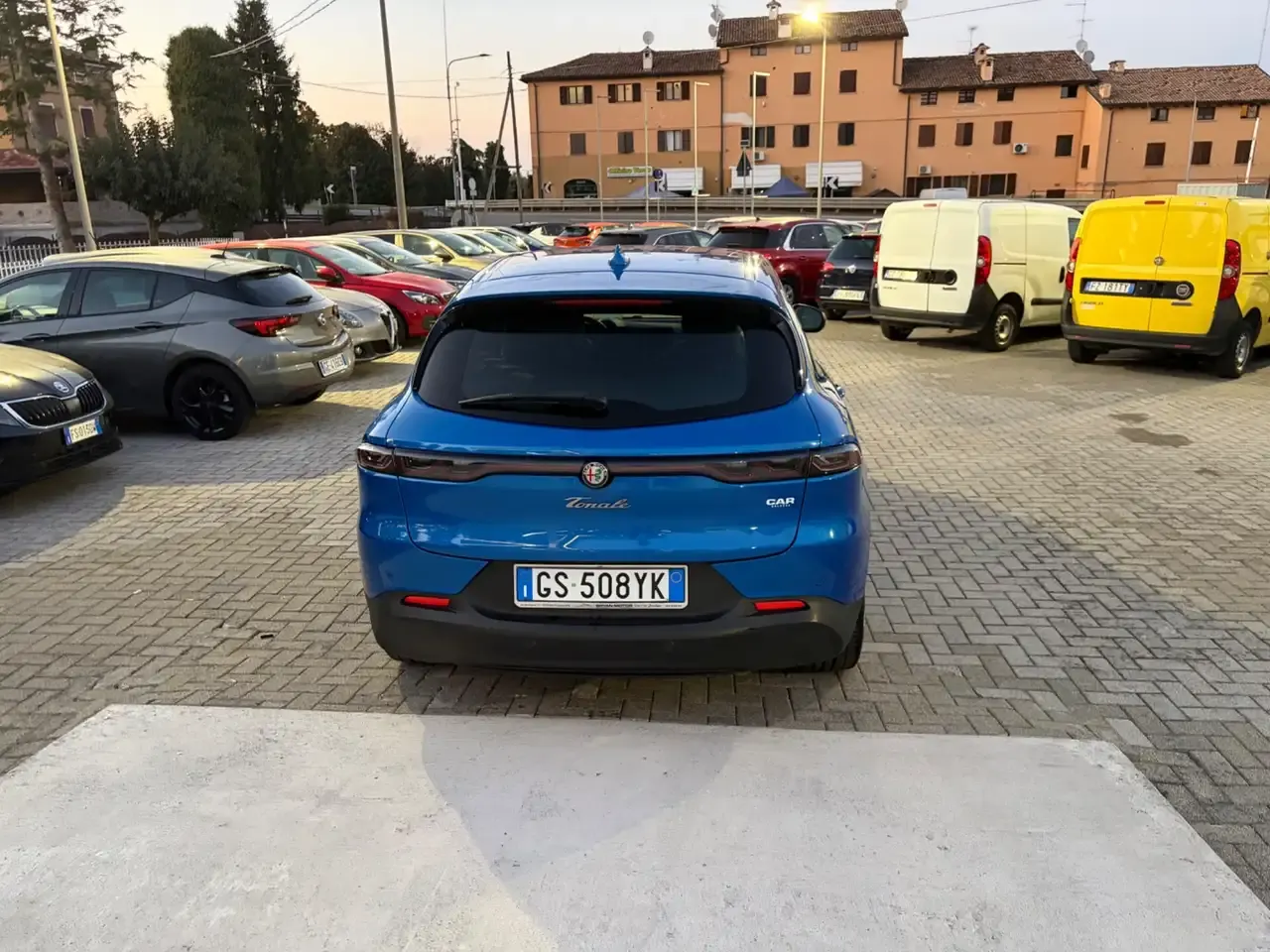 Foto 7 di 11