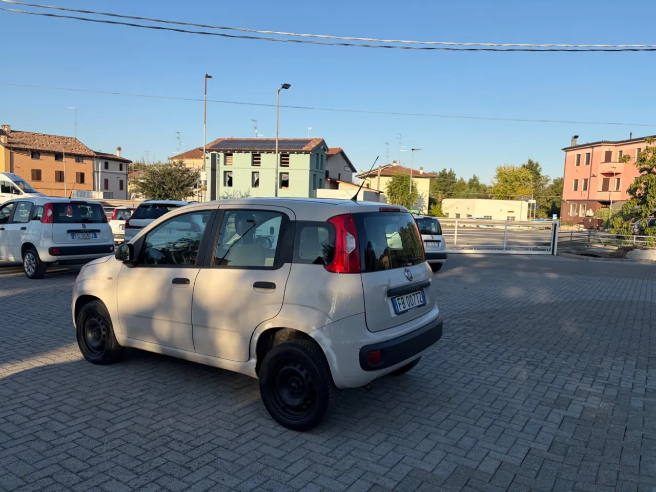 Foto 5 di 13