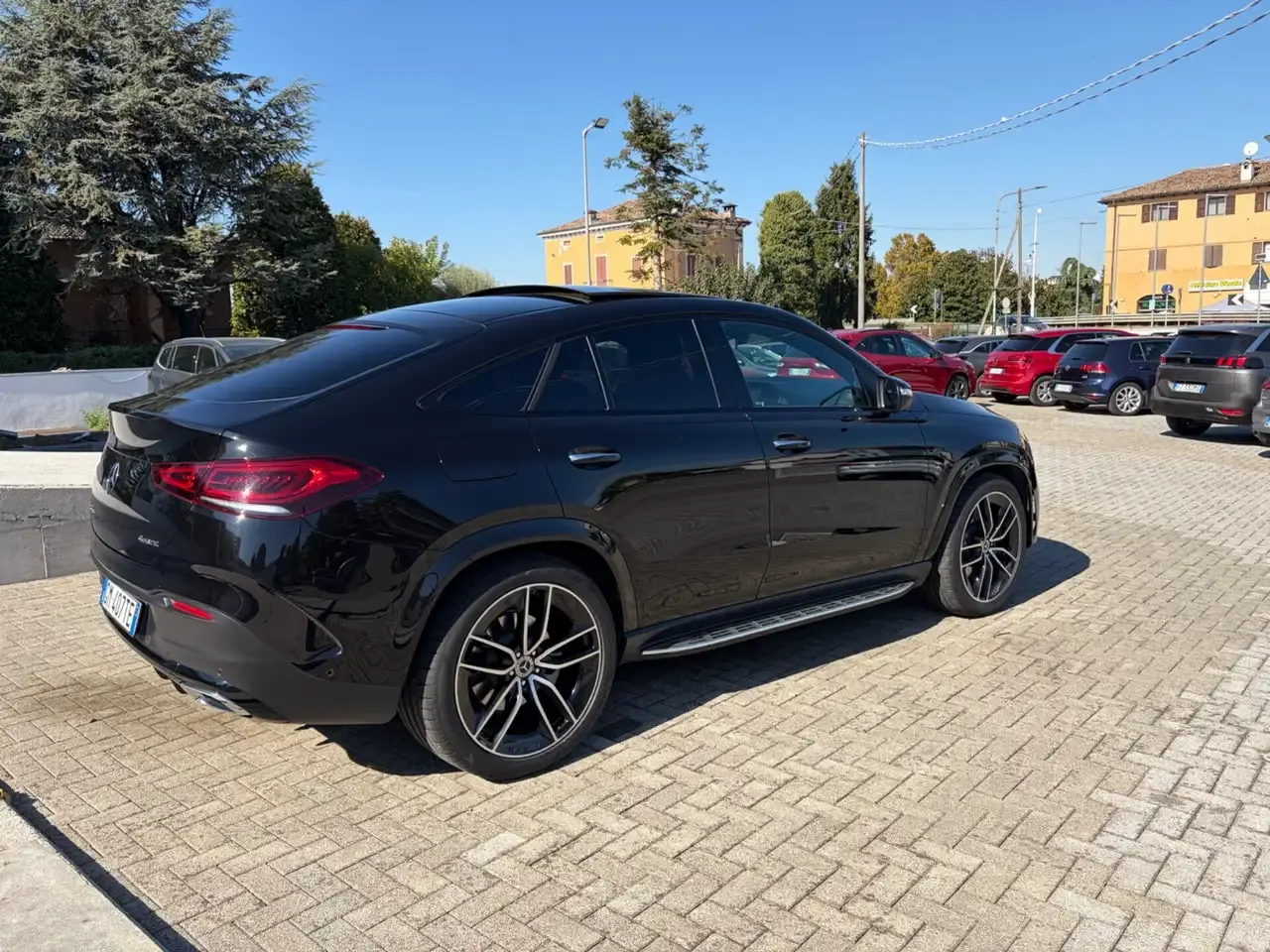 Foto 5 di 11