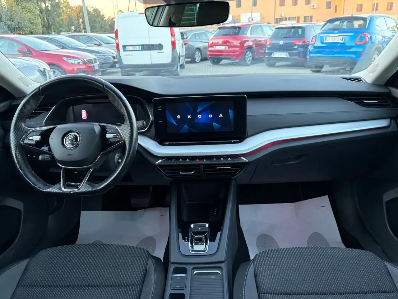 Foto 10 di 10