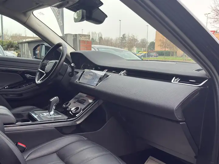 
										Range Rover Evoque full									